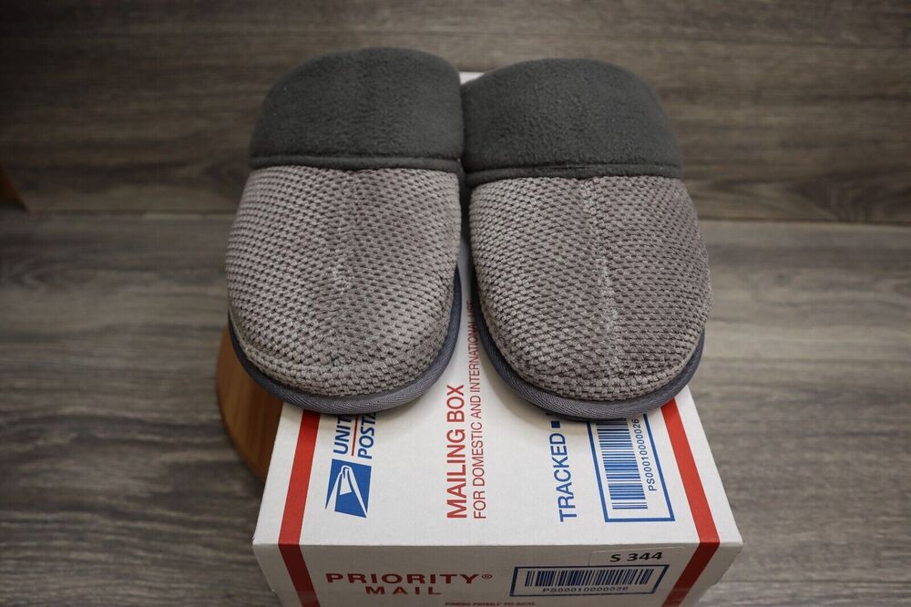 Aski Shoe Womens 9-10 Gray Faux Fur Lined Slipper House Shoe Comfort Casual